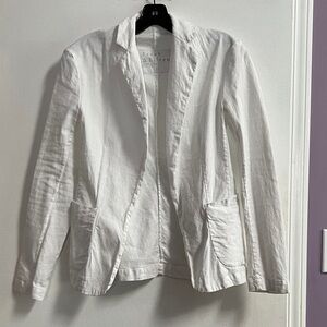 Frank & Eileen Dublin White Linen-Blend Open Front Blazer